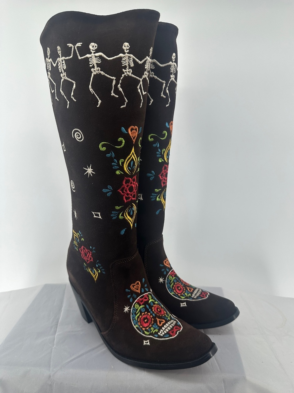 Agave Sky Alta Honey Suede Dancing Bones Tall Heeled
Cowboy Western Boots